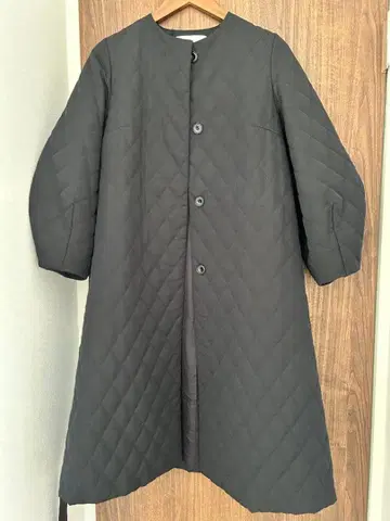 TIARA 퀼팅 롱 코트