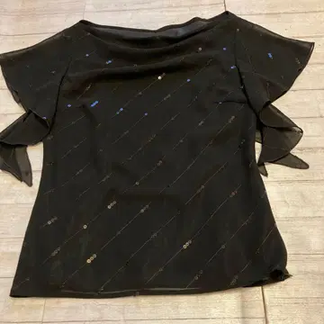 23구 포멀 블라우스 플레어 슬리브 비즈 장식 블랙 상의 새상품급