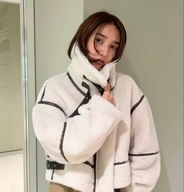 [새상품급] FRAY.ID 숏 봄버 자켓