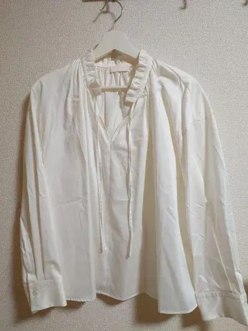 투모로우랜드 Ballsey 프릴 포함 화이트 긴팔 셔츠