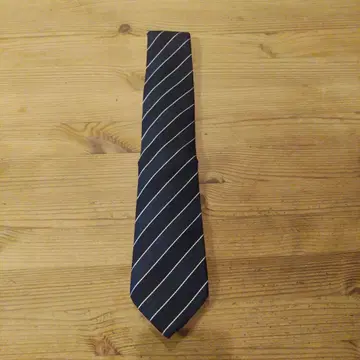 EDIFICE 네이비 스트라이프 넥타이