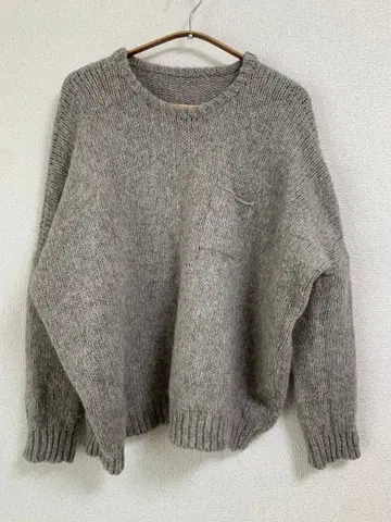 고쉬 포켓 부착 그레이 니트 스웨터 긴팔