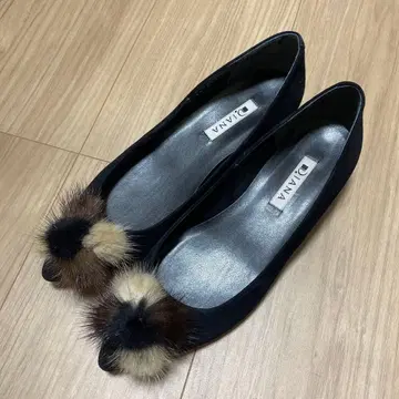 DIANA 블랙 스웨이드 펌프스