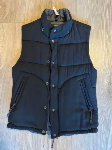 새상품급! ZUCCa 다운 베스트