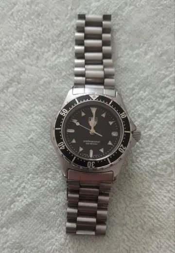 태그호이어 프로페셔널 200미터 손목시계