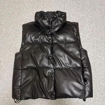 ZARA 가죽 다운 베스트