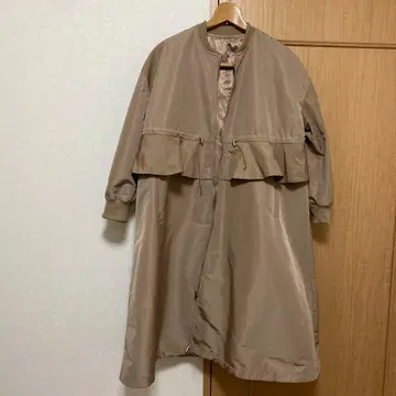 BIRTHDAYBASH 프릴 점퍼 롱 코트 베이지