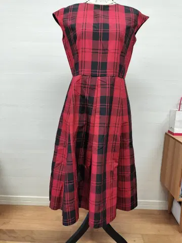 MACKINTOSH PHILOSOPHY 슬리브리스 원피스