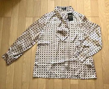 DAKS LONDON 보타이 블라우스 베이지 사이즈 42
