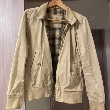 BARACUTA 베이지 점퍼 38