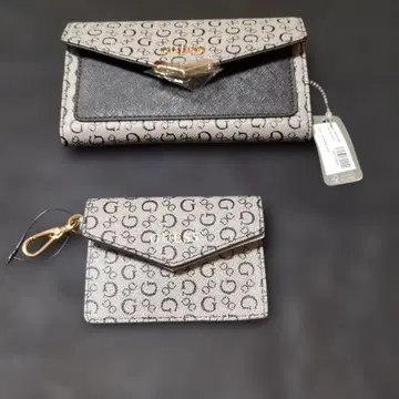 [ 미사용 새상품 ] GUESS 실버/그레이 접이식 지갑 키링 2세트