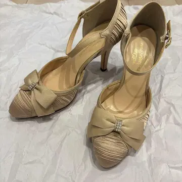 리본 포함 베이지 펌프스 23.0cm