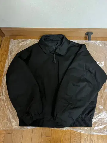 유니클로 U 퍼프 테크 숏 블루종 블랙 M