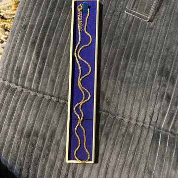 골드 물결 디자인 목걸이