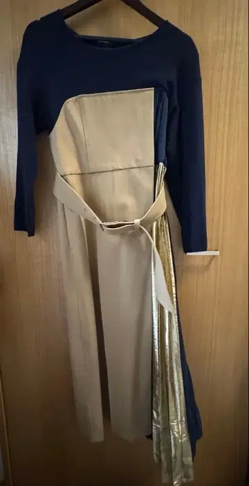 ELENDEEK 비대칭 롱 원피스 02