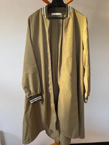 Bou Jeloud 올리브색 롱 코트