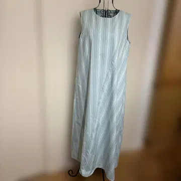 슬리브리스 롱 원피스