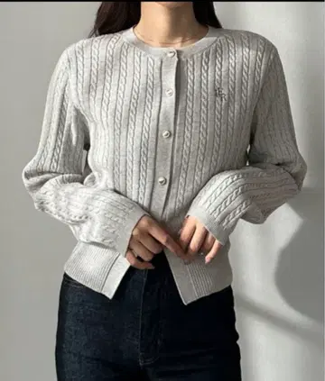 루엘레 골드 버튼 케이블 니트 가디건