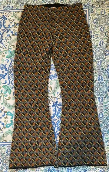 이에나 구매 SIYU(시유) 니트 플레어 팬츠