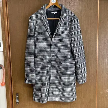 체크 무늬 더블 버튼 체스터 코트