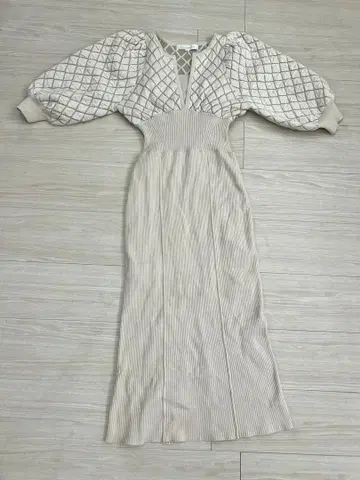 [ MERCURYDUO ] 퀼팅 자카드 니트 원피스