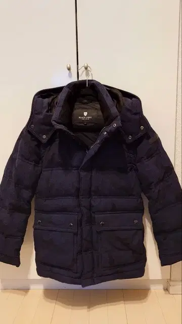 BLACK LABEL CRESTBRIDGE 네이비 다운 자켓