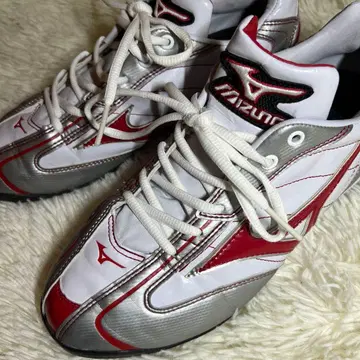 Mizuno 스파이크 화이트/레드/실버