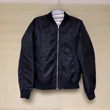 리버서블 핑크 자수 봄버 자켓 L 사이즈