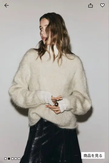 아이보리 모헤어 혼방 오버 사이즈 스웨터