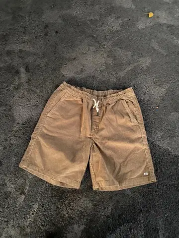 Quiksilver 코듀로이 브라운 숏팬츠