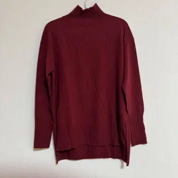 LAUTREAMONT 로트레아몽 하이넥 니트 스웨터 긴팔