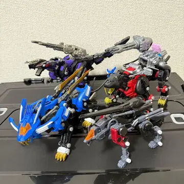 조이드 리얼라이즈 모델 조립 완료 4종