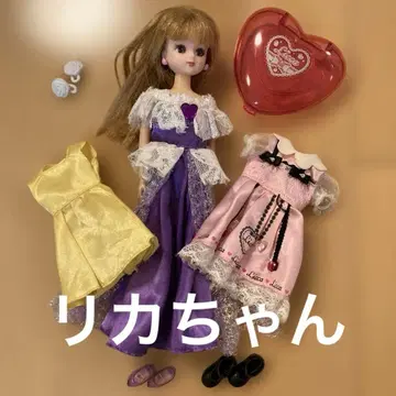 리카짱 인형과 의상 세트
