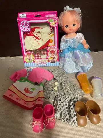 멜짱 인형과 의상 세트