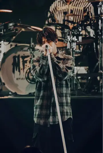 마이파스 Hiro 착용 체크 셔츠