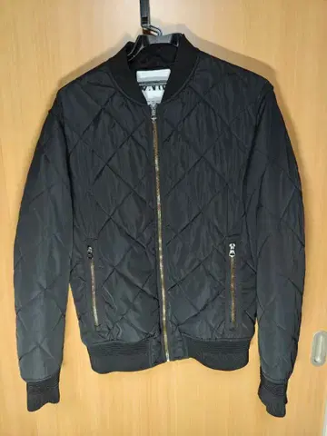 ZARA 블랙 퀼팅 블루종