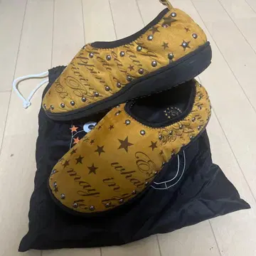 AFB SUBU 스터드 장식 슬립온