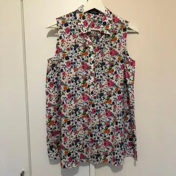 뉴요커 꽃무늬 슬리브리스 셔츠 50주년