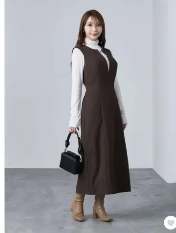 96 사이즈 키 넥 점프 스커트 다크 브라운 overE