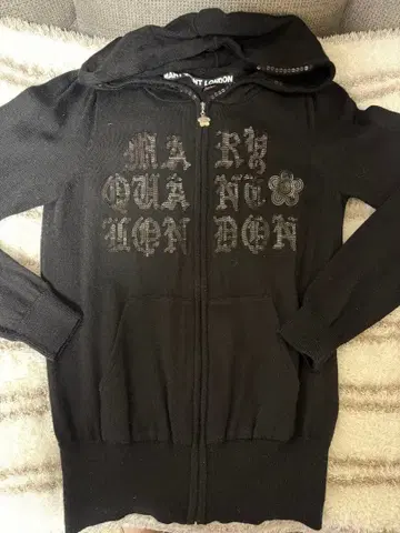 MARY QUANT 블랙 니트 후드티