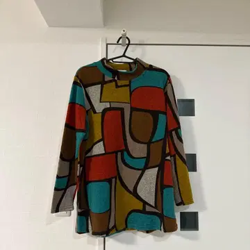 새상품급 SUNLAMAIL 멀티 컬러 니트 스웨터 긴팔 니트 패턴 니트