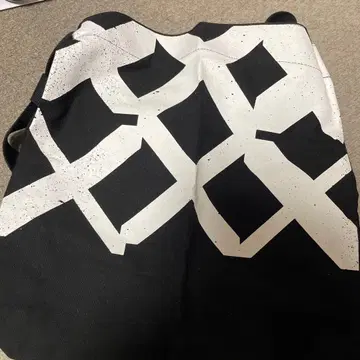 SixTONES 쇼핑백 Rough'xxxxxx' 라프스트