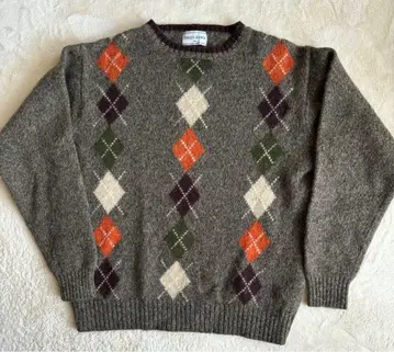 아가일 무늬 울 100% 스웨터 브라운에 가까운 그레이 계열