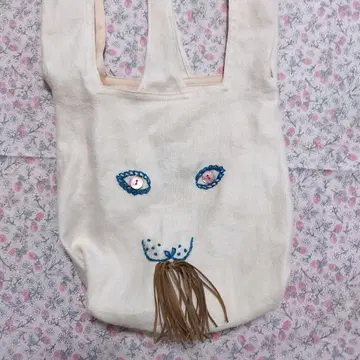 미나 페르호넨 우사백