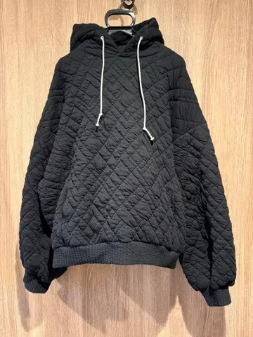 QUILTED JACQUARD PULLOVER HOODIE