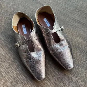 EVOL 플랫 펌프스 23.0