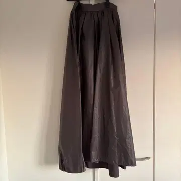 샤이니 볼륨 스커트 SNIDEL