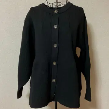 클래식 엘프 입기만 해도 볼륨감 있는 미인 2way 페플럼 니트 가디건