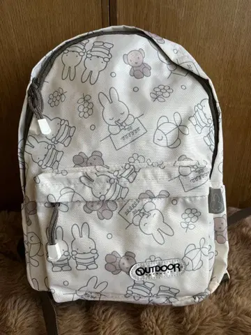 OUTDOOR과의 콜라보 미피 백팩