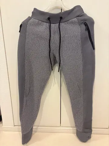 ONE GRAVITY / 원 그래비티 입체 니트 조거 팬츠 그레이